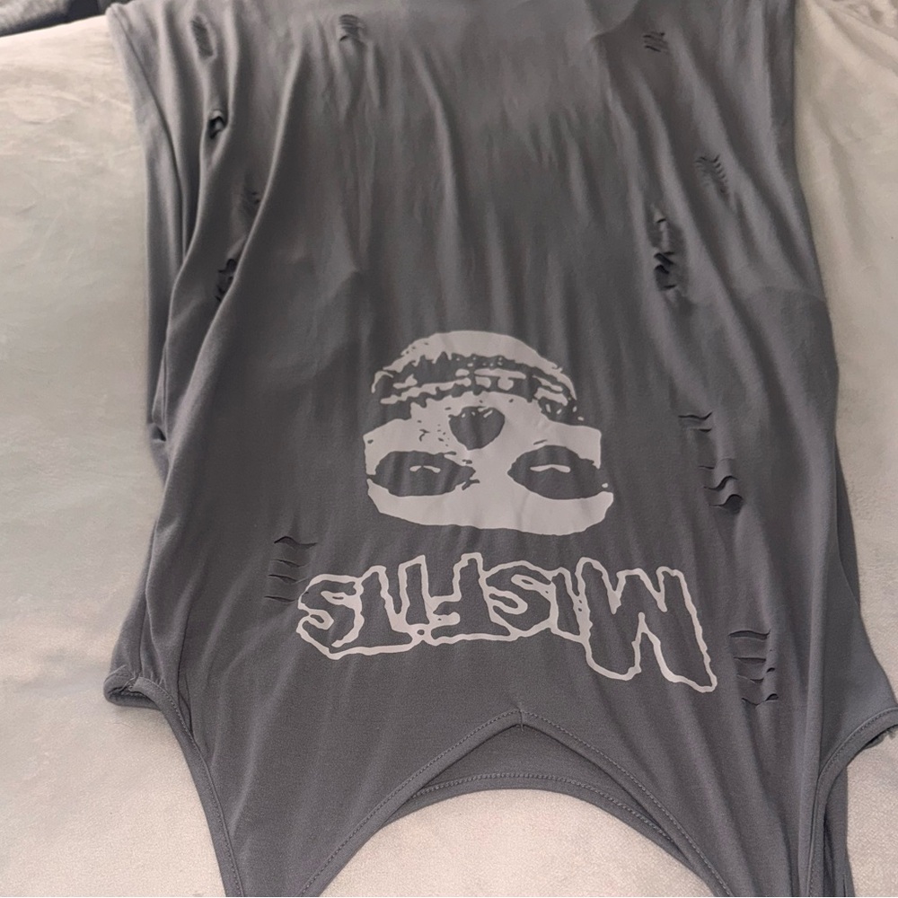 Misfits "Crimson Ghost" Skull Maxi Dress - Picture 5 of 11